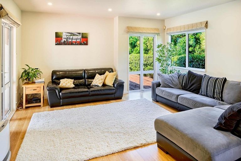 Photo of property in 24 Molyneux Close, Whitby, Porirua, 5024