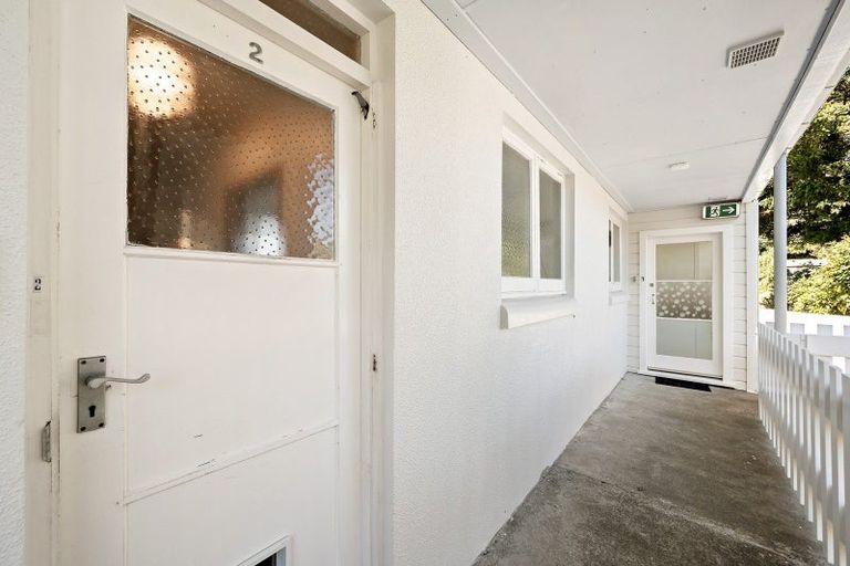 Photo of property in 2/18 Agra Crescent, Khandallah, Wellington, 6035