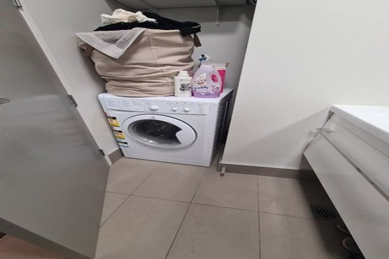 Photo of property in Masina Apartments, 111/80u Riddiford Street, Newtown, Wellington, 6021