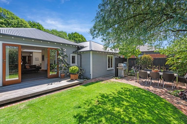 Photo of property in 11 Massey Crescent, St Albans, Christchurch, 8014