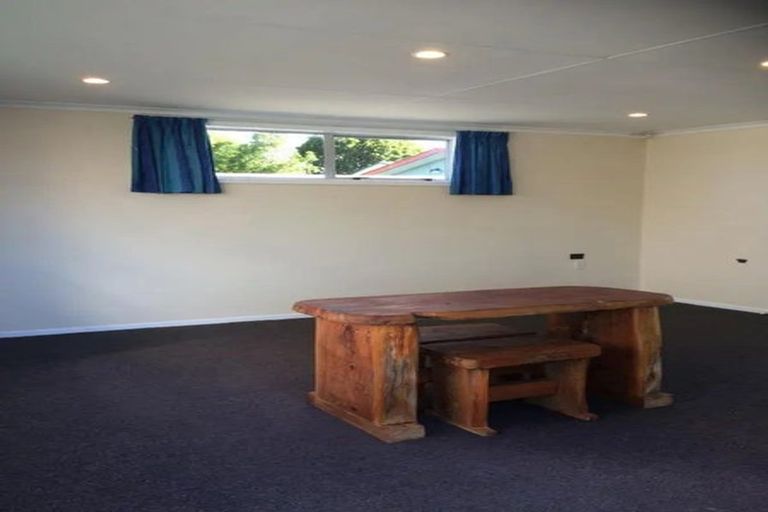 Photo of property in 16 Towai Street, Inglewood, 4330