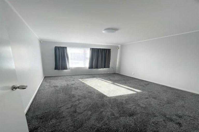 Photo of property in 2/58 Henwood Road, Mangere East, Auckland, 2024