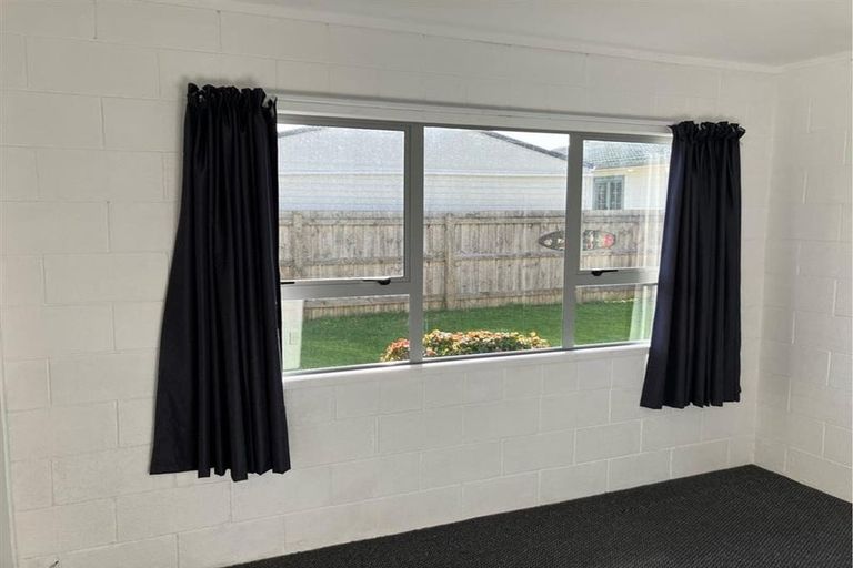 Photo of property in 15unit Madill Street, Tuakau, 2121