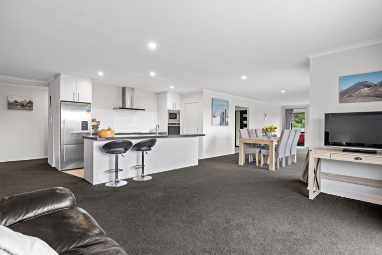 Photo of property in 281 Lakes Boulevard, Pyes Pa, Tauranga, 3112