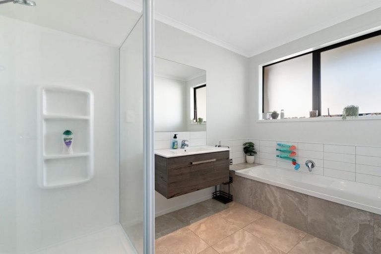 Photo of property in 27 Parkside Mews, Papamoa, 3118