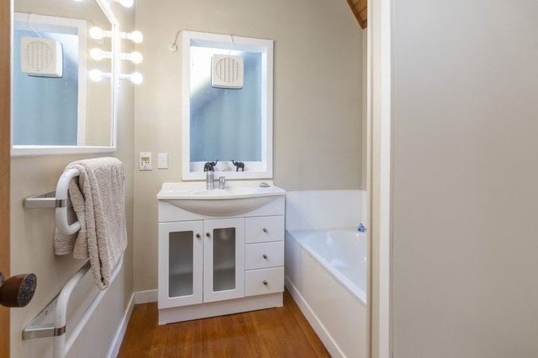 Photo of property in 206 Riverlaw Terrace, Saint Martins, Christchurch, 8022