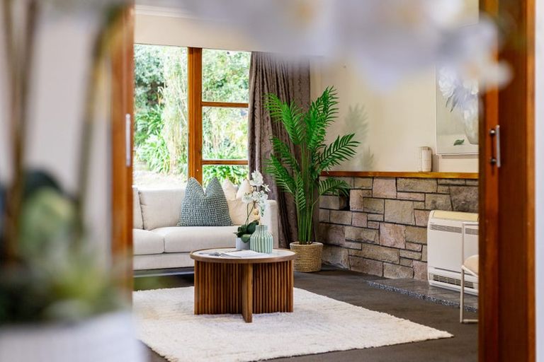 Photo of property in 296 Main Road, Tawa, Wellington, 5028