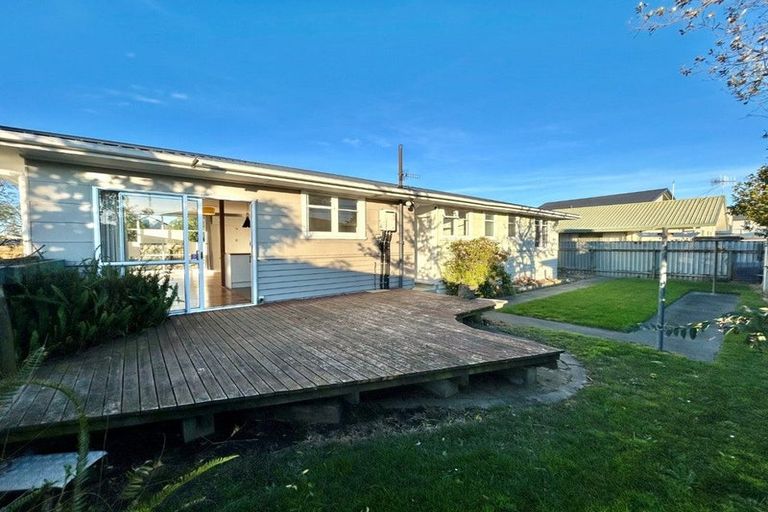 Photo of property in 2 Seddon Crescent, Marewa, Napier, 4110