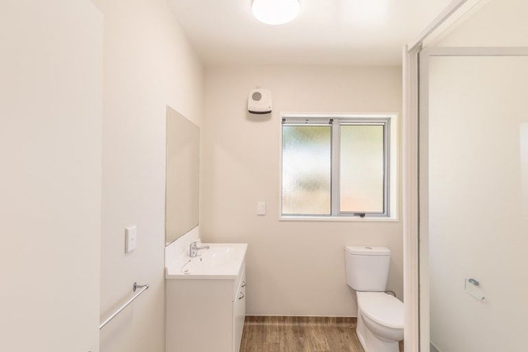 Photo of property in 18h Defoe Place, Waltham, Christchurch, 8023