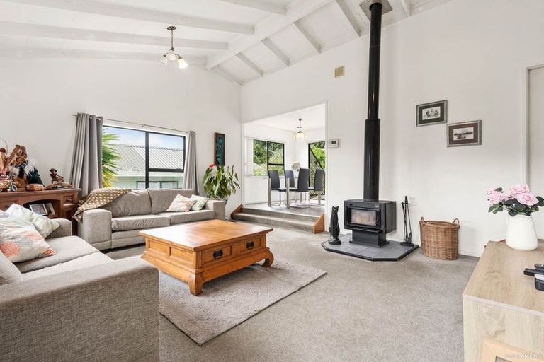 Photo of property in 12 Kearney Place, Massey, Auckland, 0614