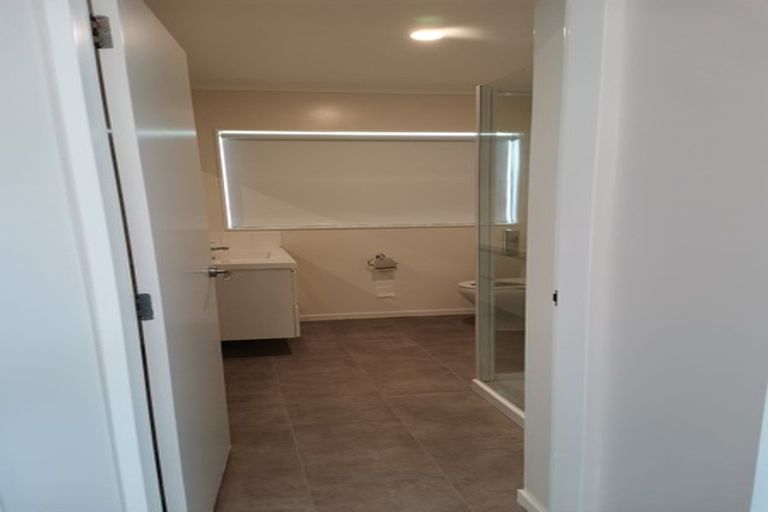 Photo of property in Miramar Villas, 3u5 Byron Street, Miramar, Wellington, 6022