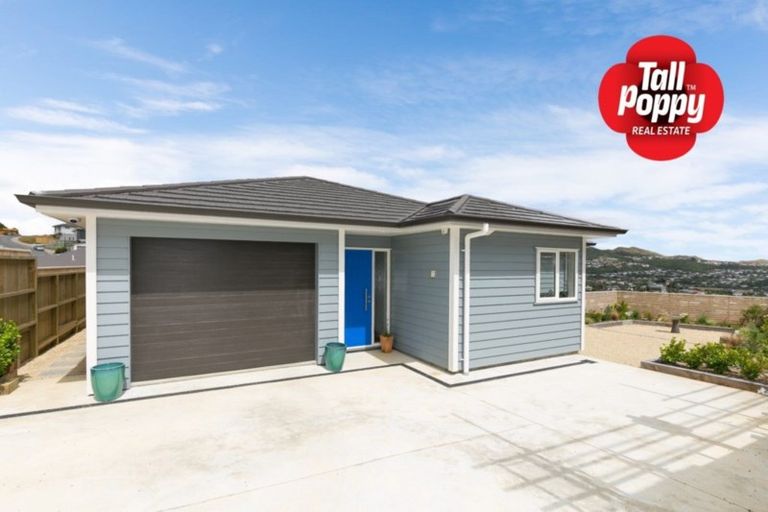 Photo of property in 7 Epic Way, Newlands, Wellington, 6037