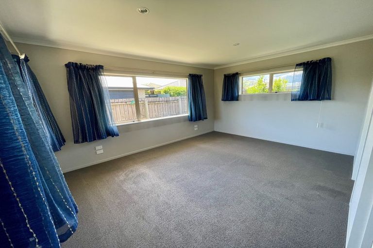 Photo of property in 15 Holcroft Place, Stoke, Nelson, 7011