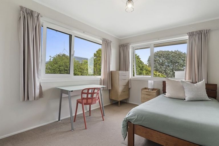 Photo of property in 2/40 Beulah Avenue, Rothesay Bay, Auckland, 0630