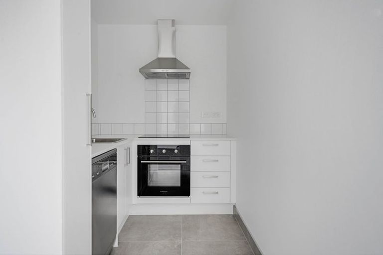 Photo of property in 101/3 Rauemi Way, Te Atatu South, Auckland, 0610