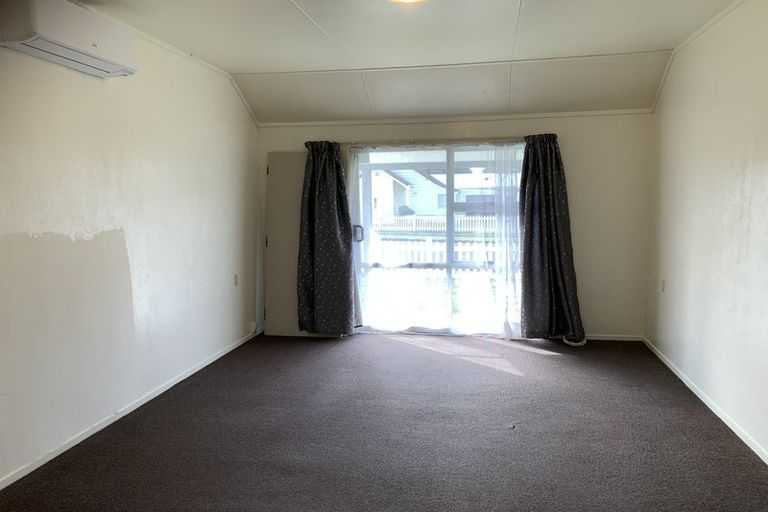 Photo of property in 1 Waimarie Park, Levin, 5510