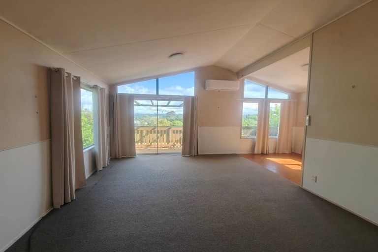 Photo of property in 37 Seon Place, Birkdale, Auckland, 0626