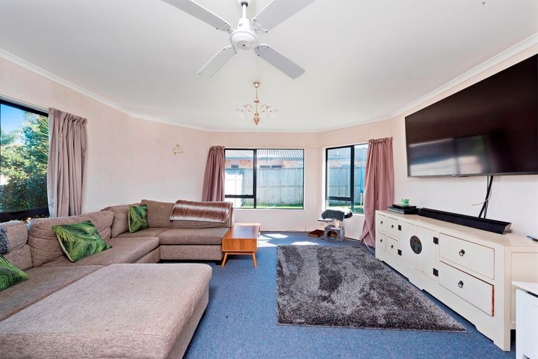 Photo of property in 73 Santa Monica Drive, Papamoa Beach, Papamoa, 3118