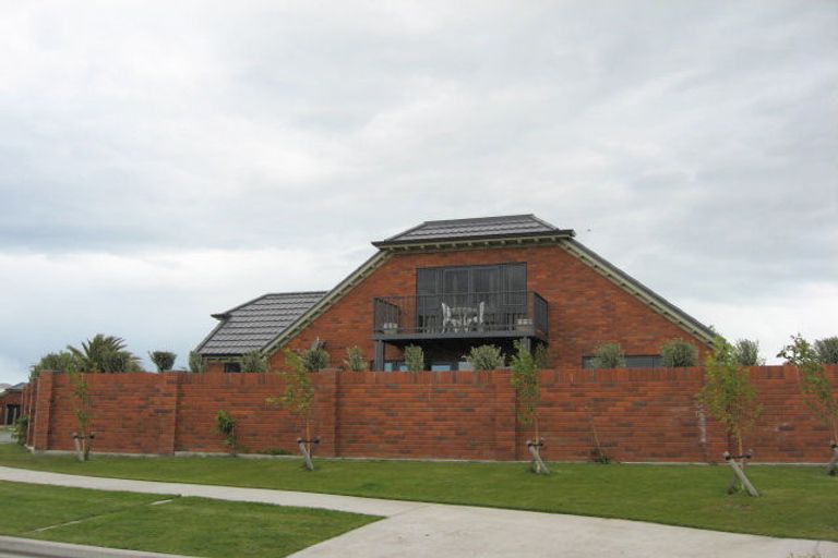 Photo of property in 12 Grosvenor Lane, Rangiora, 7400