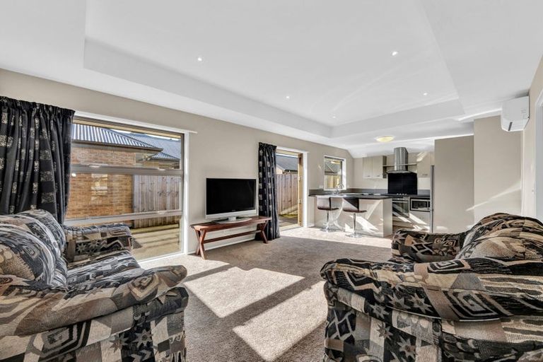 Photo of property in 2/31 Veitches Road, Casebrook, Christchurch, 8051