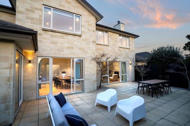 Photo of property in 3 Leabridge Mews, Harewood, Christchurch, 8051