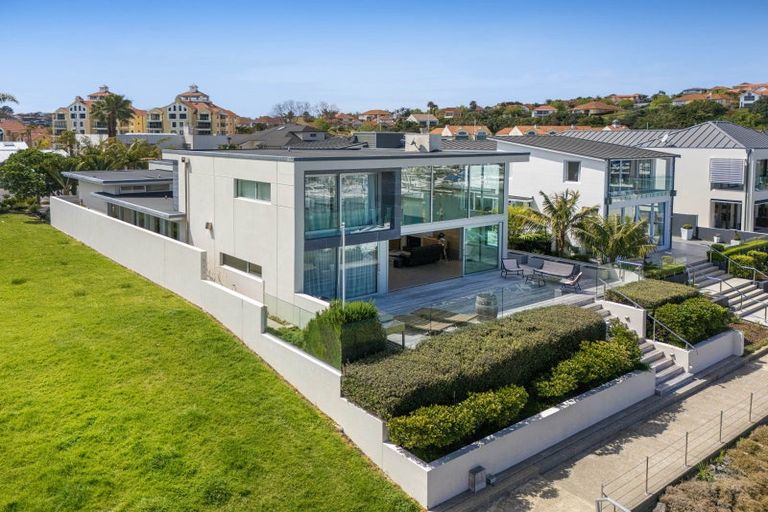 Photo of property in 32 Rue D' Amarres, Gulf Harbour, Whangaparaoa, 0930