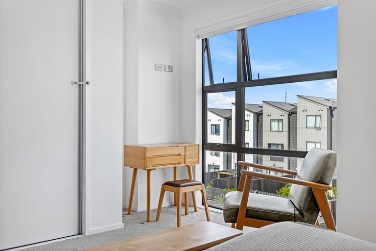 Photo of property in 16 Raranga Lane, Hobsonville, Auckland, 0616