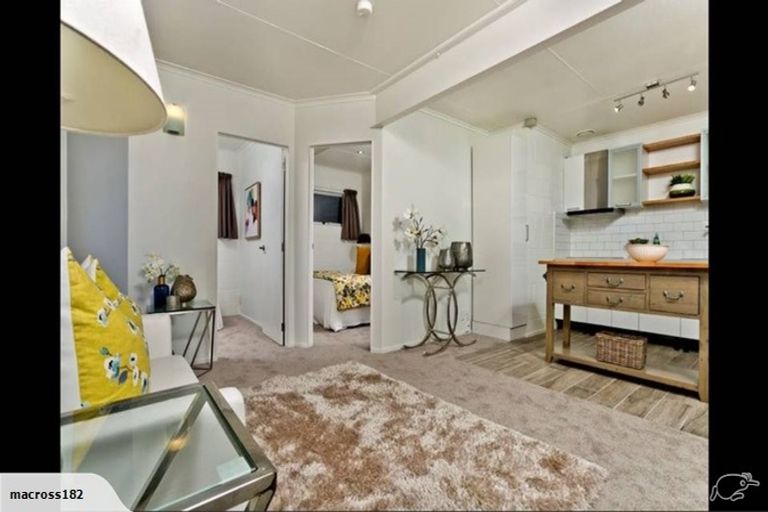 Photo of property in 11 Hague Place, Birkenhead, Auckland, 0626