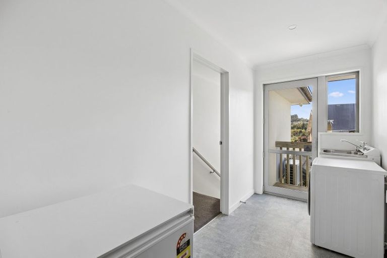 Photo of property in 24 Sunninghurst Drive, Fairfield, Dunedin, 9018
