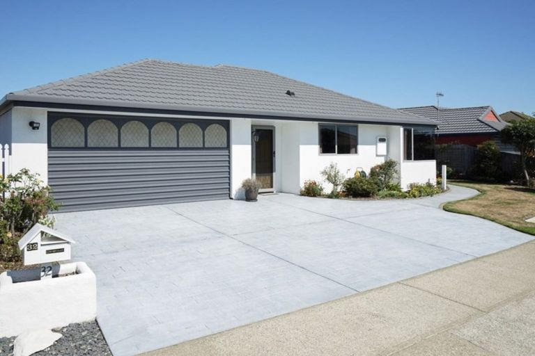 Photo of property in 32 Masefield Street, Stoke, Nelson, 7011