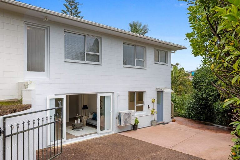Photo of property in 2/18 Glamorgan Drive, Torbay, Auckland, 0630