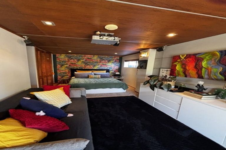 Photo of property in 163 Vivian Street, New Plymouth, 4310