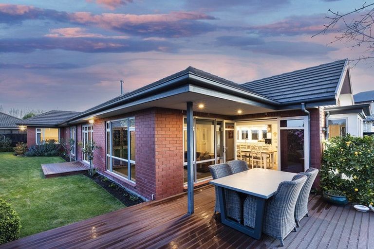 Photo of property in 21 Mistral Road, Northwood, Christchurch, 8051