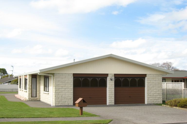 Photo of property in 18 Margaret Street, Stratford, 4332