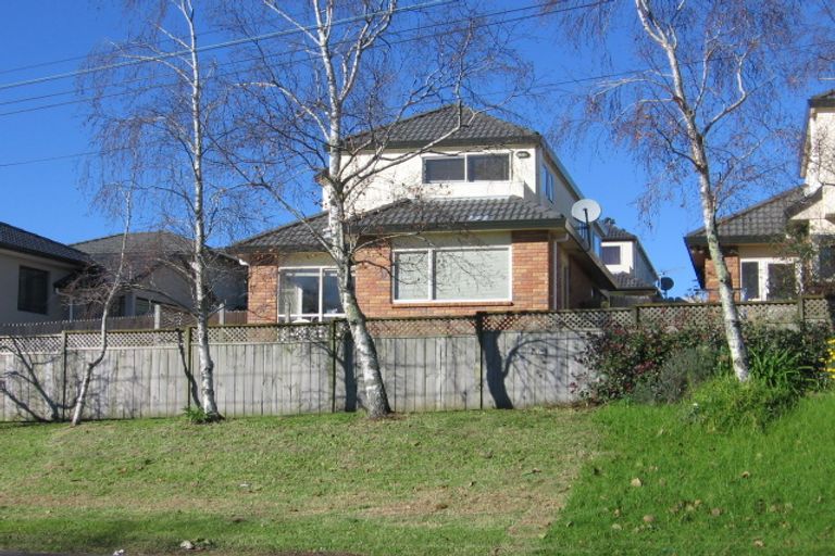 Photo of property in 3/51 Redoubt Road, Goodwood Heights, Auckland, 2105