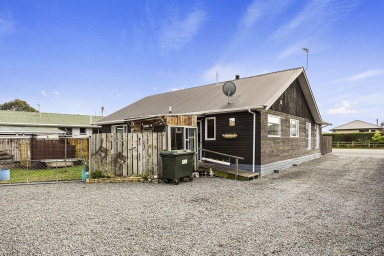 Photo of property in 22 Amberley Beach Road, Amberley, 7410