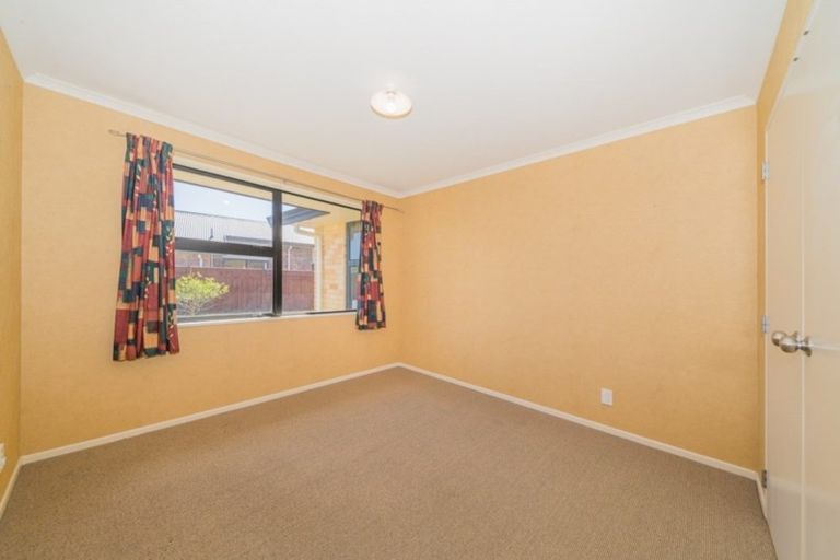 Photo of property in 10 Geneva Terrace, Kelvin Grove, Palmerston North, 4414