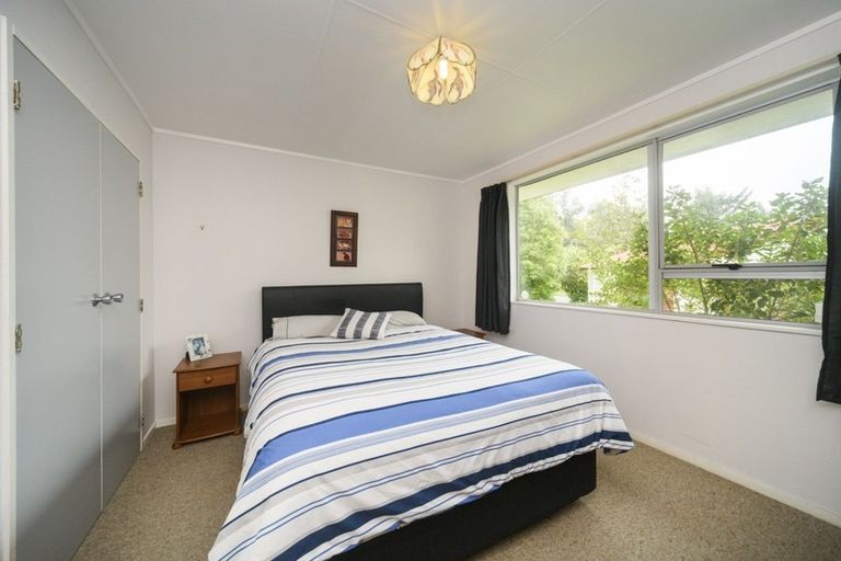 Photo of property in 1 Grant Place, Awapuni, Palmerston North, 4412