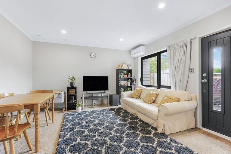 Photo of property in 2/85 Normandy Avenue, Melville, Hamilton, 3206
