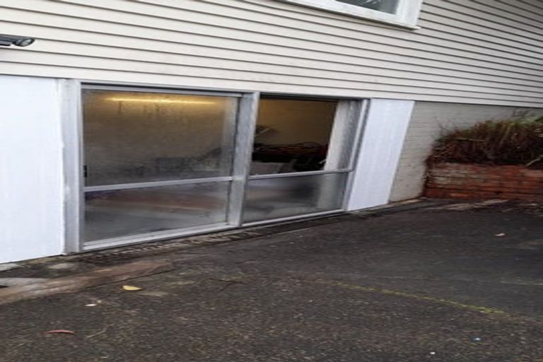 Photo of property in 77 Royal Road, Massey, Auckland, 0614