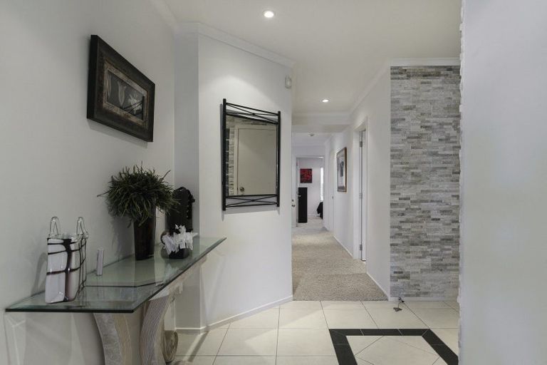 Photo of property in 45 Marine Parade, Mount Maunganui, 3116