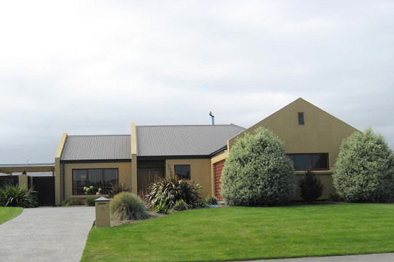 Photo of property in 15 Rembrandt Drive, Rolleston, 7614