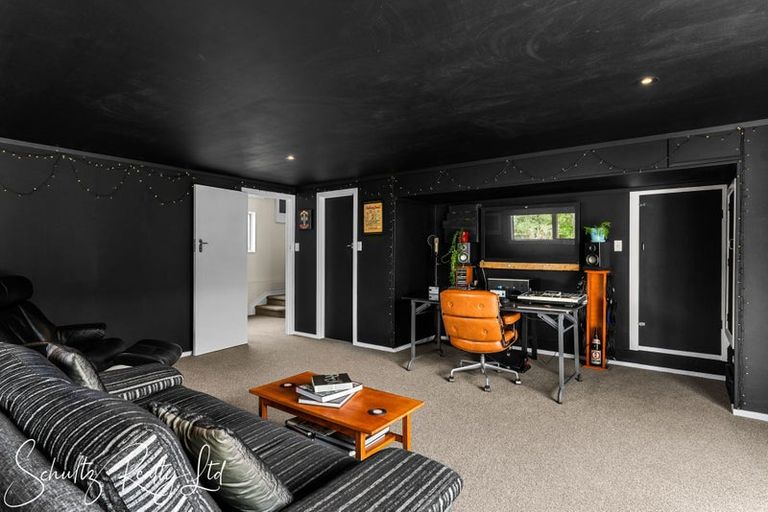 Photo of property in 15 Bickerstaffe Road, Maungaturoto, 0520