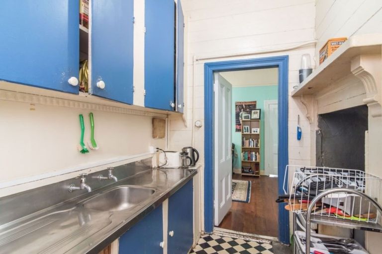 Photo of property in 104 Wallace Street, Mount Cook, Wellington, 6021