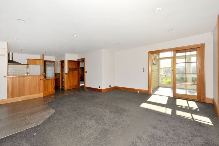 Photo of property in 31 Cleveland Street, Edgeware, Christchurch, 8013