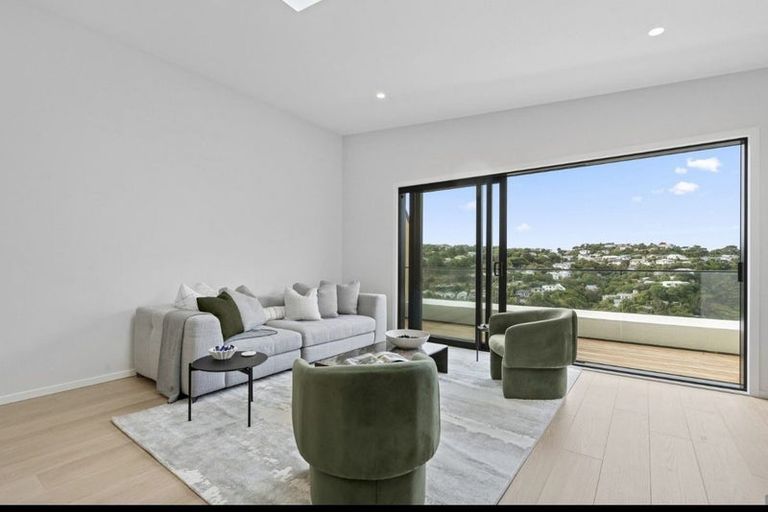 Photo of property in 115 Tiketike Way, Brooklyn, Wellington, 6021