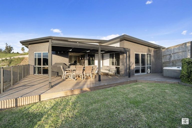 Photo of property in 10 Kissling Terrace, Pyes Pa, Tauranga, 3112