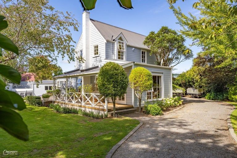 Photo of property in 19 Kempton Street, Greytown, 5712