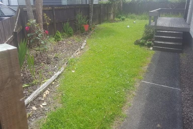 Photo of property in 2/15 Septimus Place, Henderson, Auckland, 0612