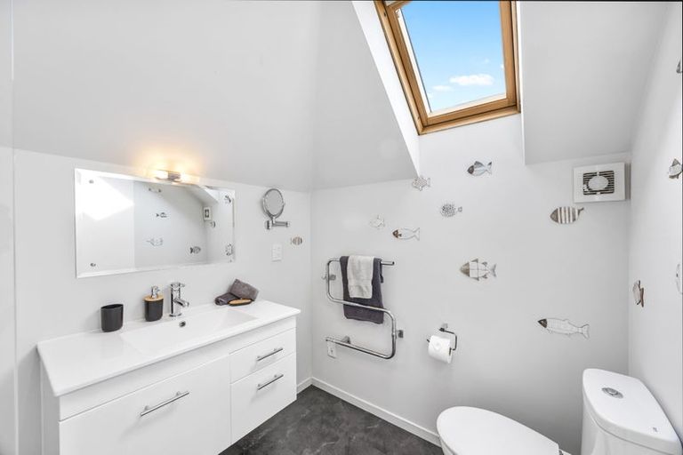 Photo of property in 21 Bartlett Street, Riccarton, Christchurch, 8011